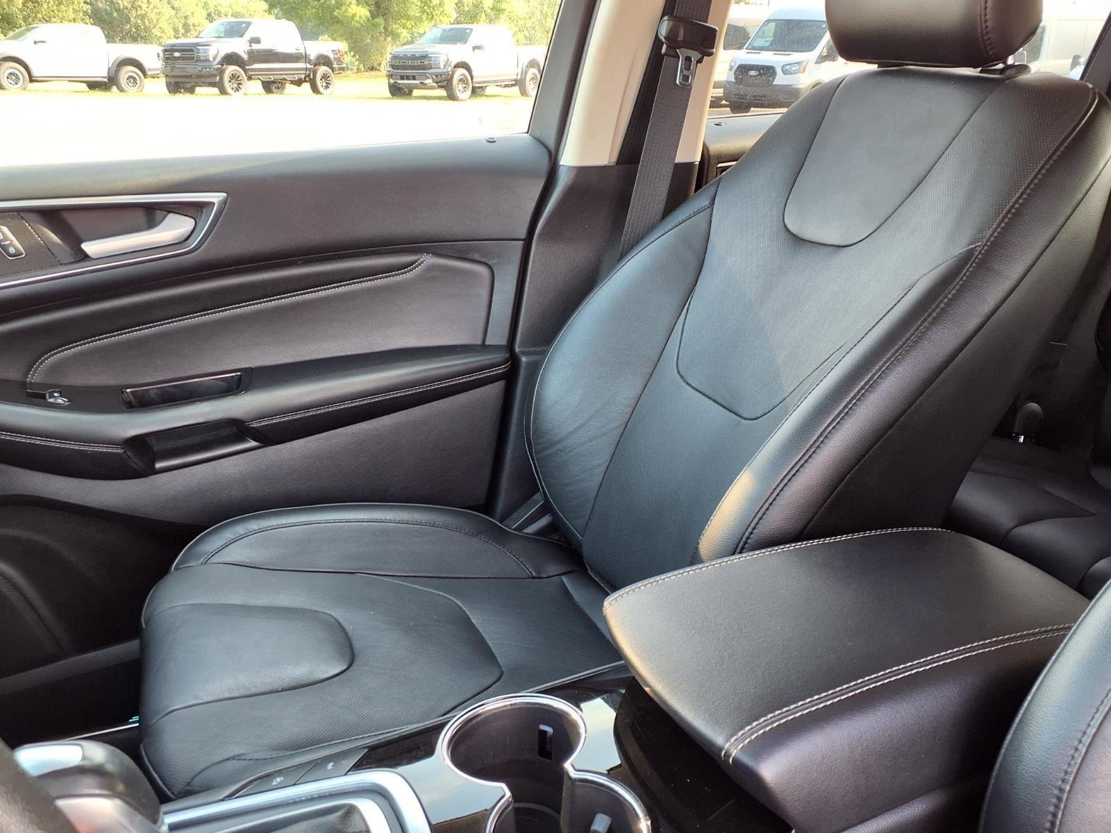 Used 2016  FORD TITAN image 20