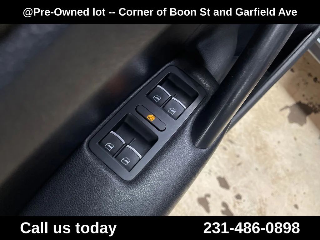 Used 2013 Gray Volkswagen TDI SEL Premium image 16