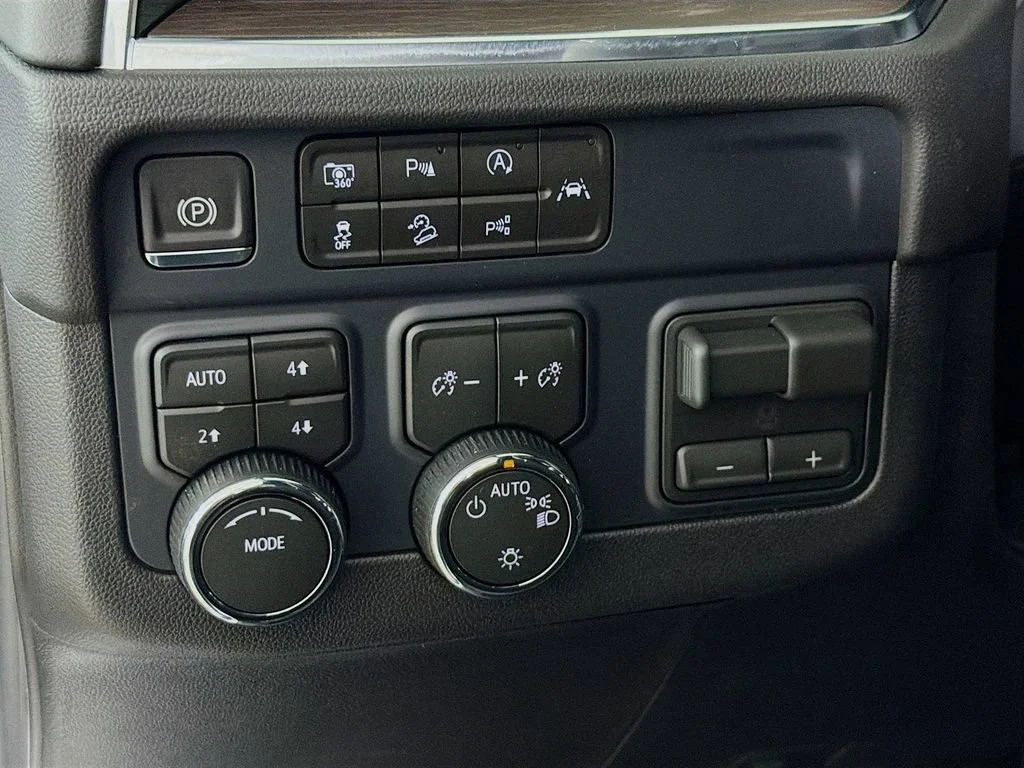 2026 Chevrolet Tahoe LS - Photo 10