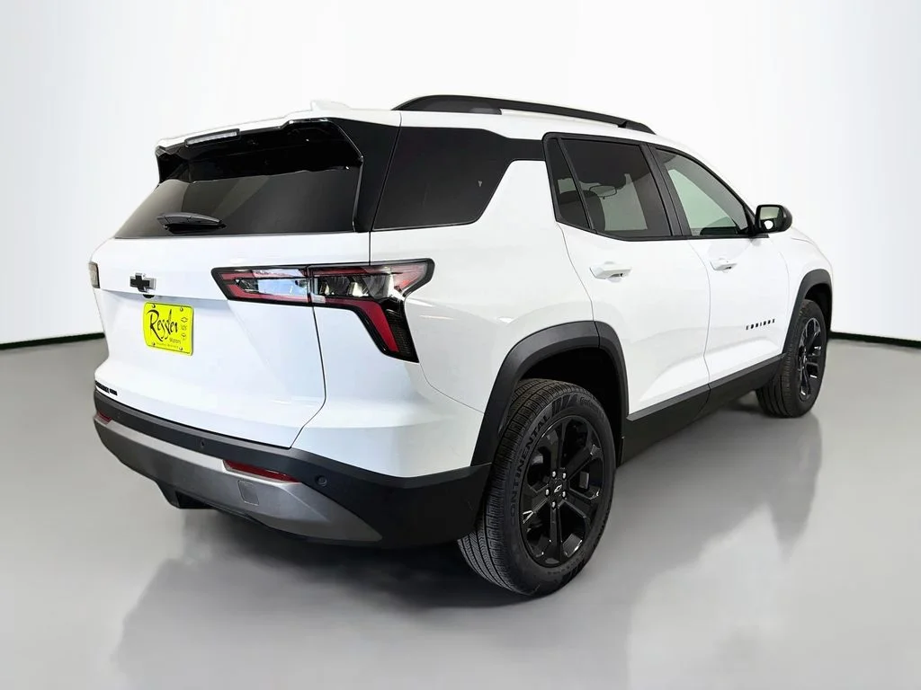 New 2027 White Chevrolet LT image 5