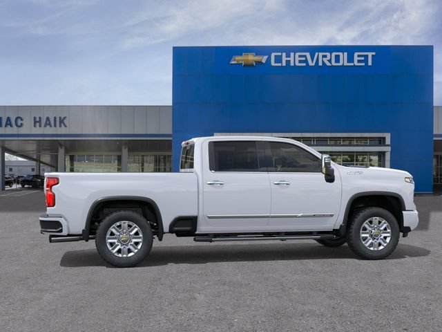 New 2026 Polar White Tricoat Chevrolet High Country image 5