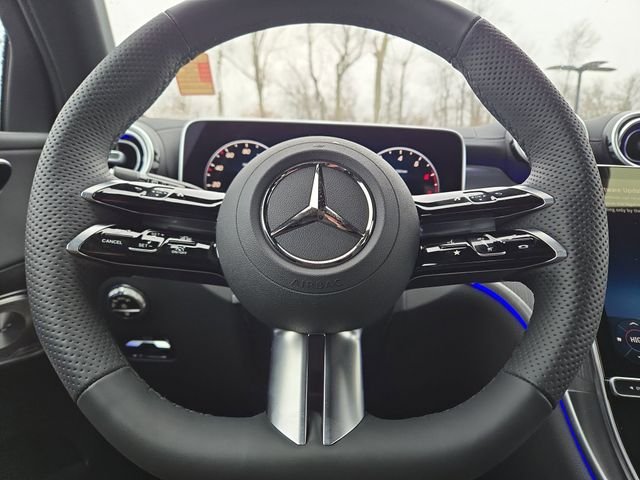 New 2026 Black Mercedes-Benz GLC300 image 15
