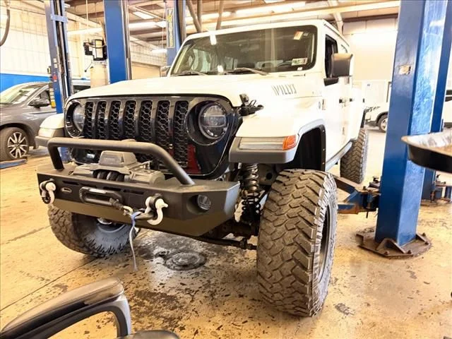 Used 2022 White Jeep Willys image 1