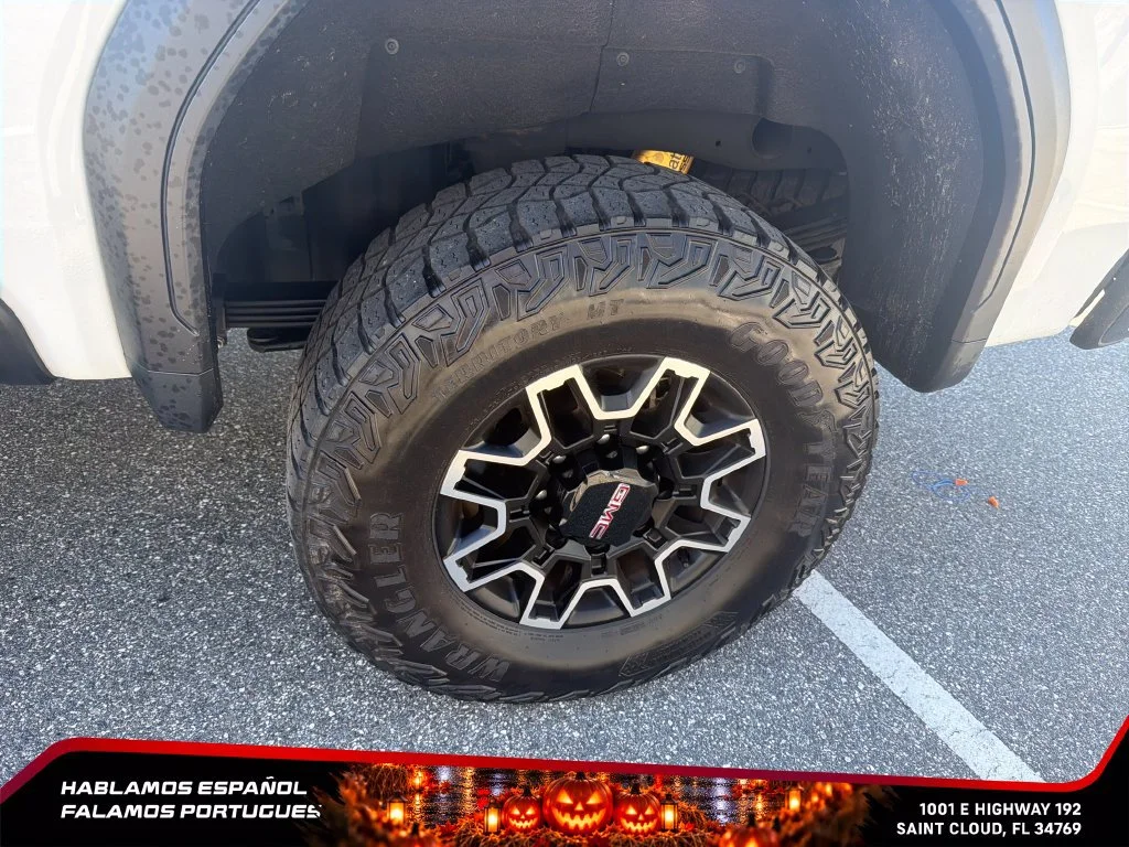 Used 2024 Summit White GMC AT4X image 11