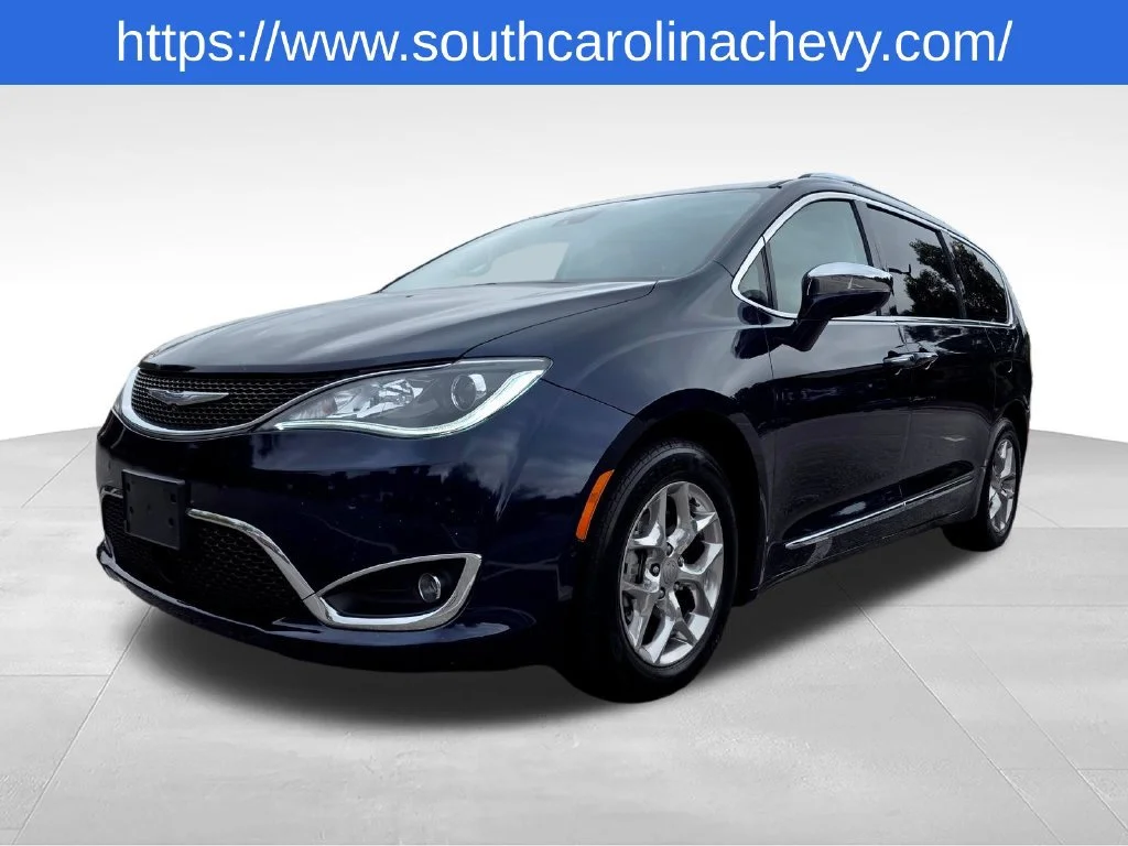 Used 2017 Blue Chrysler Limited image 36