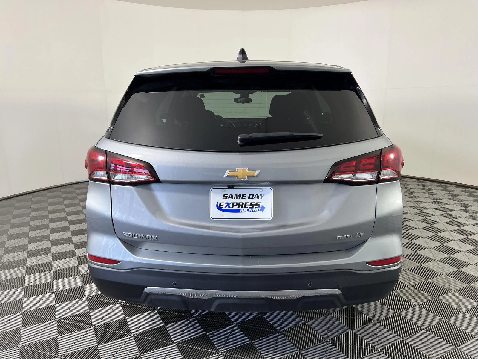 Used 2024 Sterling Gray Metallic Chevrolet LT image 26