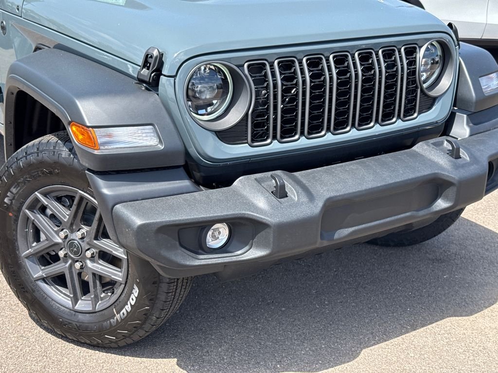 New 2026 Anvil Clear-Coat Exterior Paint Jeep Sport S image 6