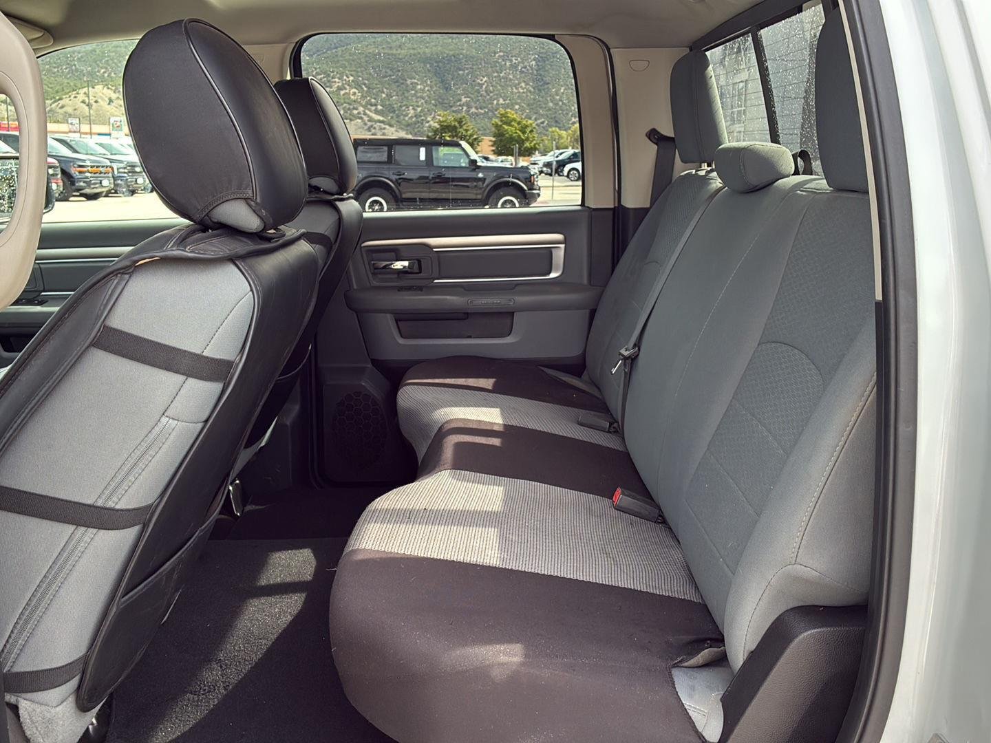 Used 2015 Bright White Clearcoat Ram SLT image 6