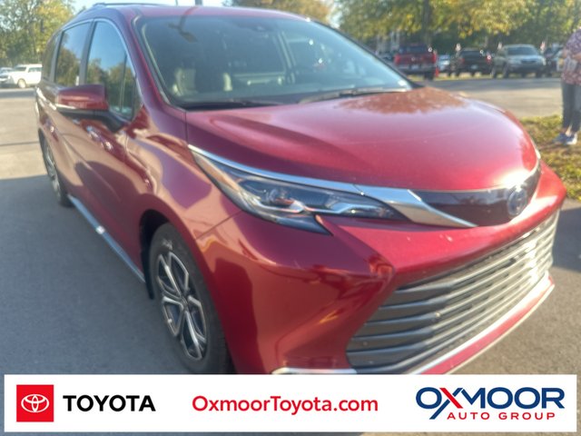 2025 Toyota Sienna Platinum