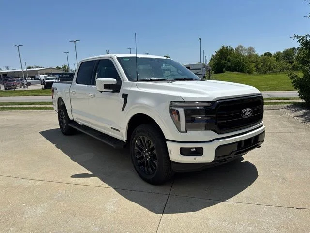 New 2026 Star White Metallic Tri-Coat Ford Lariat® image 33