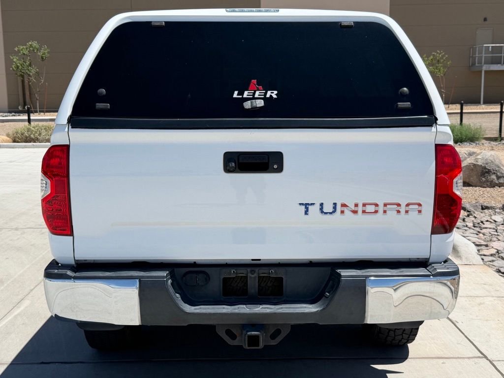 Used 2020 White Toyota SR5 image 6