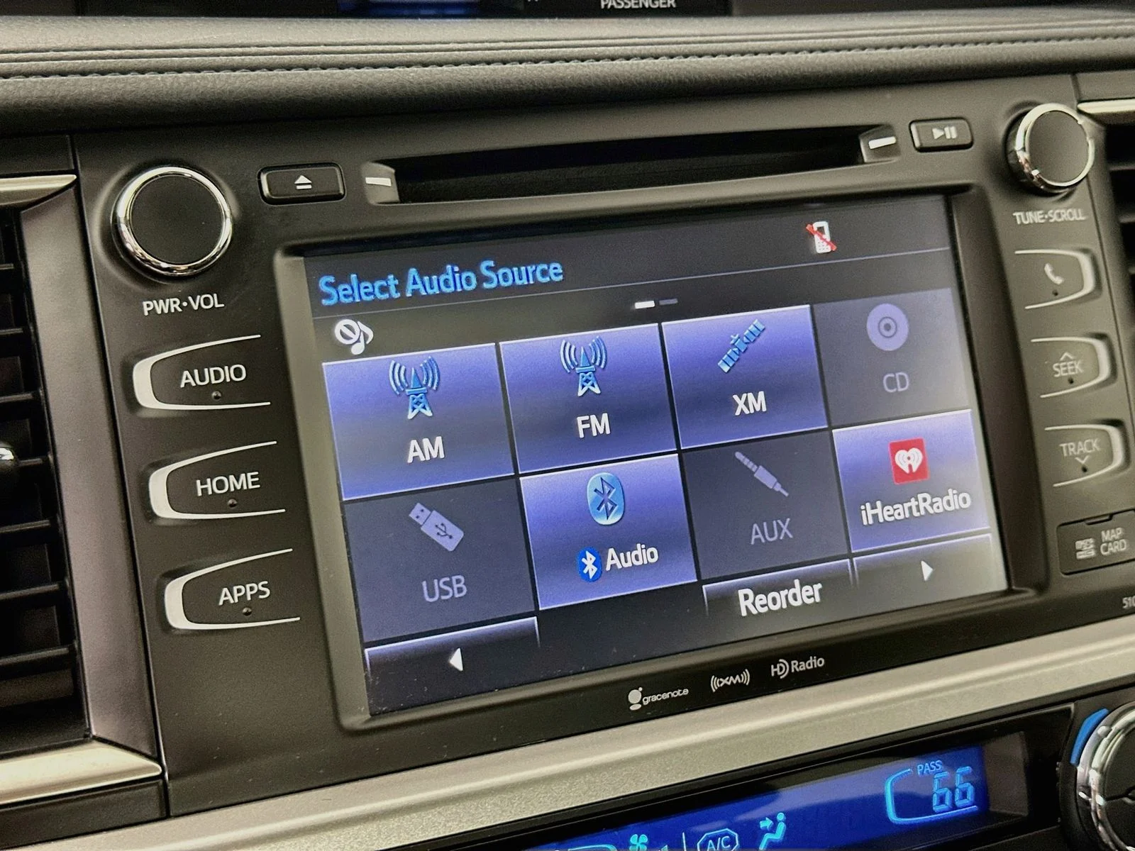 Used 2019 White Toyota XLE image 15