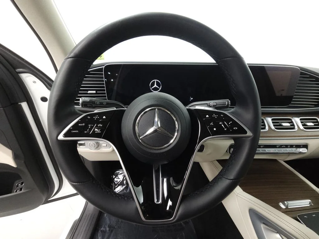 Used 2025 Polar White Mercedes-Benz GLE 450e image 12