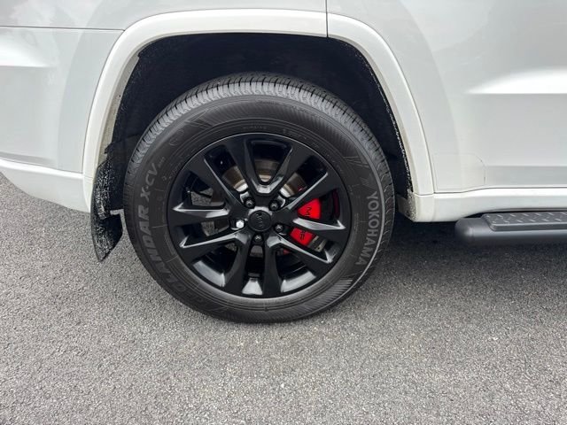 Used 2019 White Jeep Altitude image 11