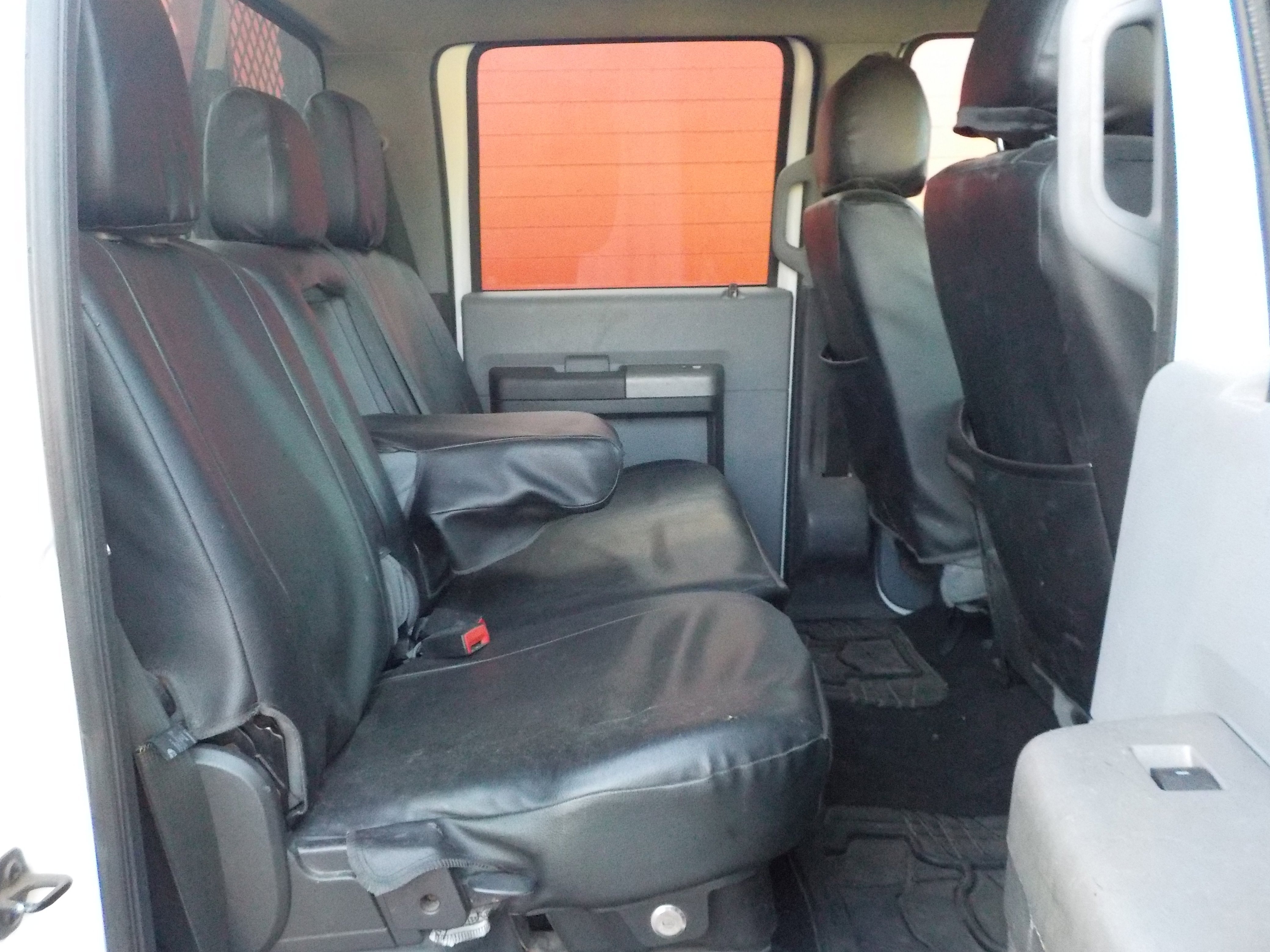 2016 Ford F-550 - Photo 16