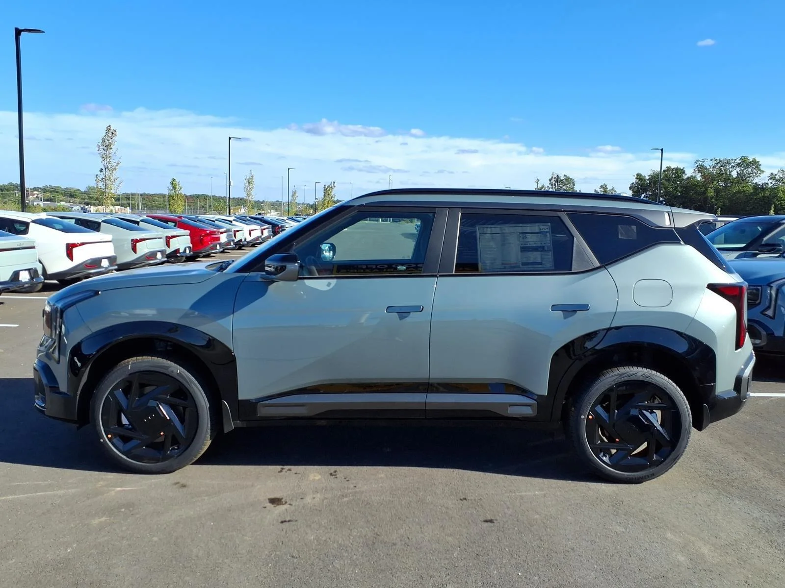 New 2027 Iceberg Green Kia X-Line SX image 18
