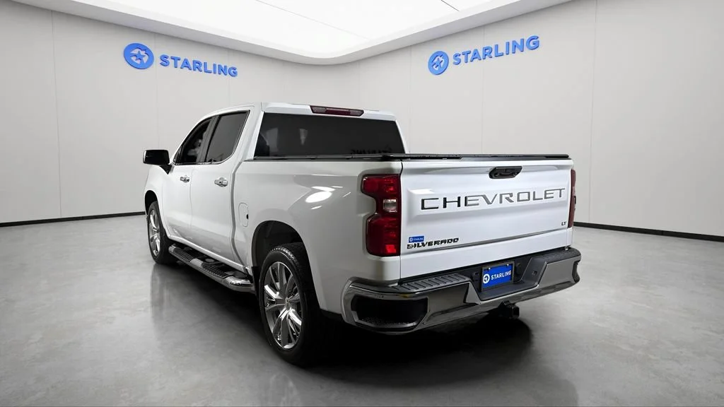 Used 2024 Summit White Chevrolet LT image 6