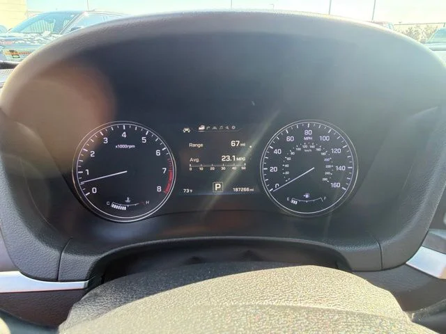 Used 2015 White Hyundai 3.8 image 11