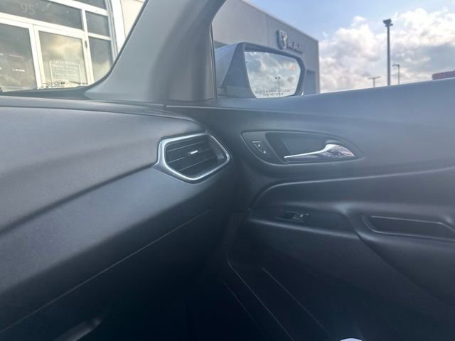 Used 2019 Silver Ice Metallic Chevrolet LT image 5