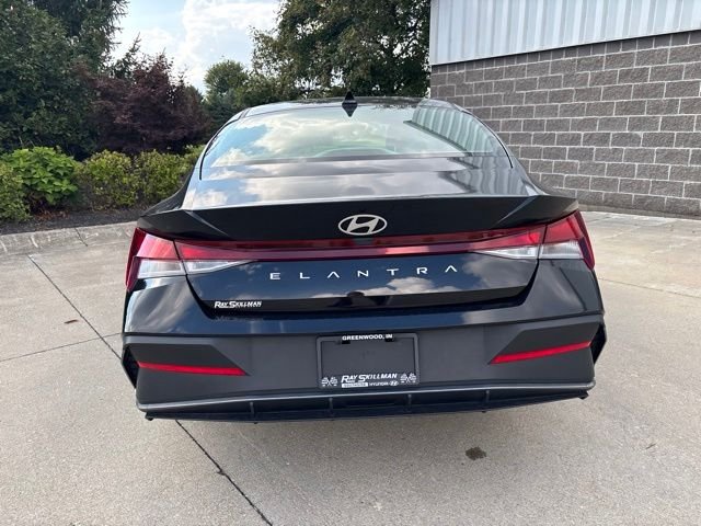 Certified Used 2024 Black Hyundai SE image 7