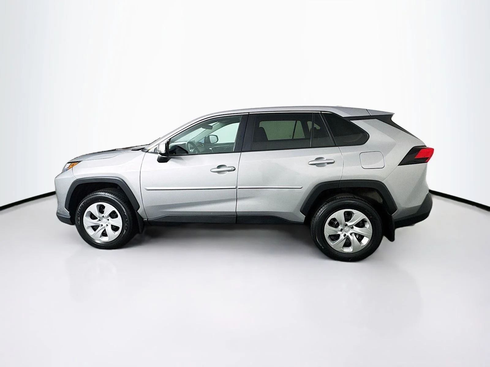 Used 2023 Silver Toyota LE image 4