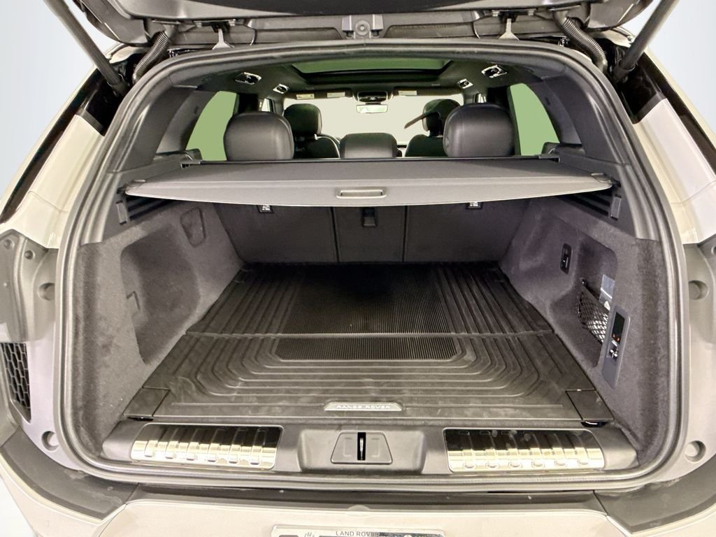 New 2026 Borasco Grey Land Rover Dynamic SE image 28