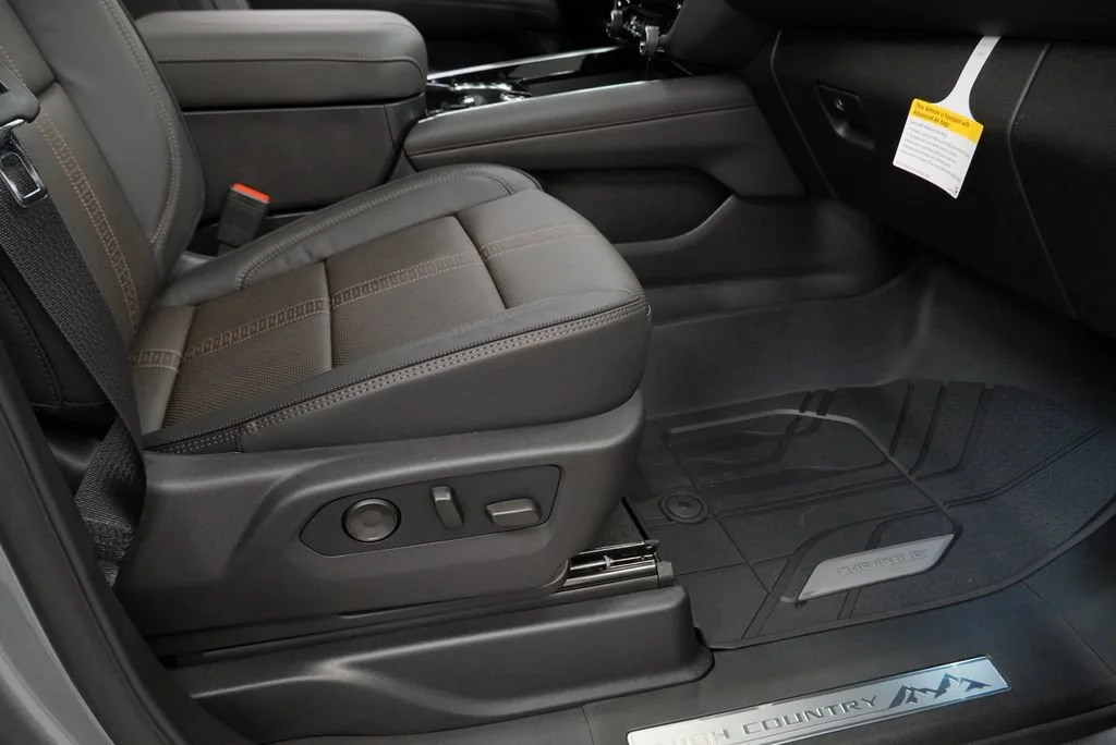 New 2026 Sterling Gray Metallic Chevrolet High Country image 34