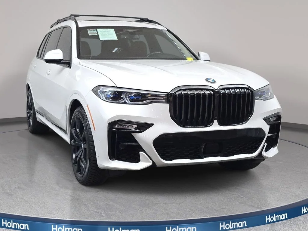 Used 2020 White BMW M50i image 3