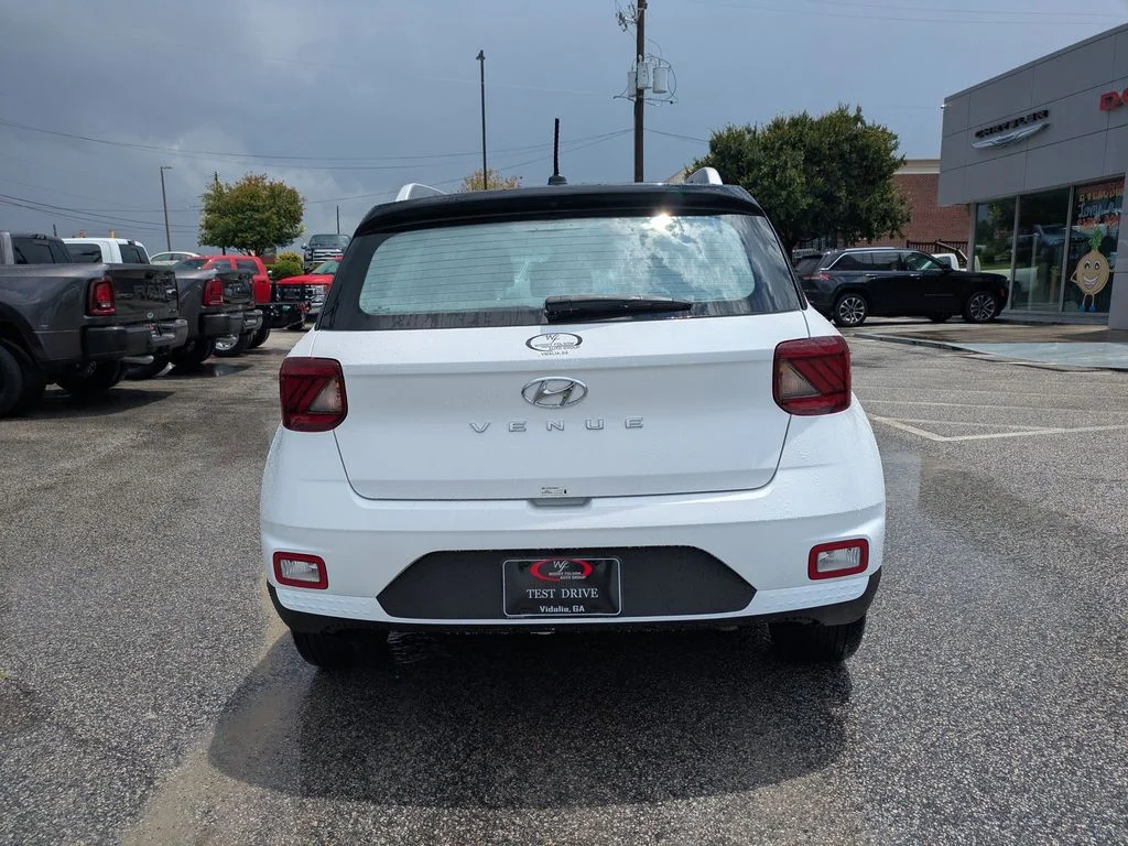 Used 2024 White Hyundai Limited image 5