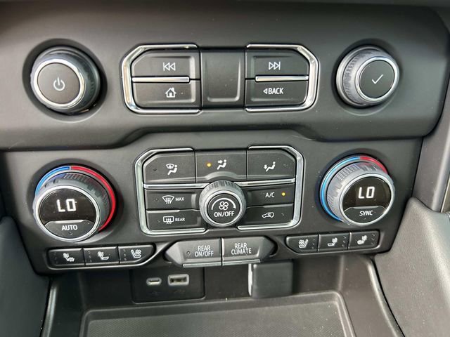2023 Chevrolet Suburban High Country - Photo 38