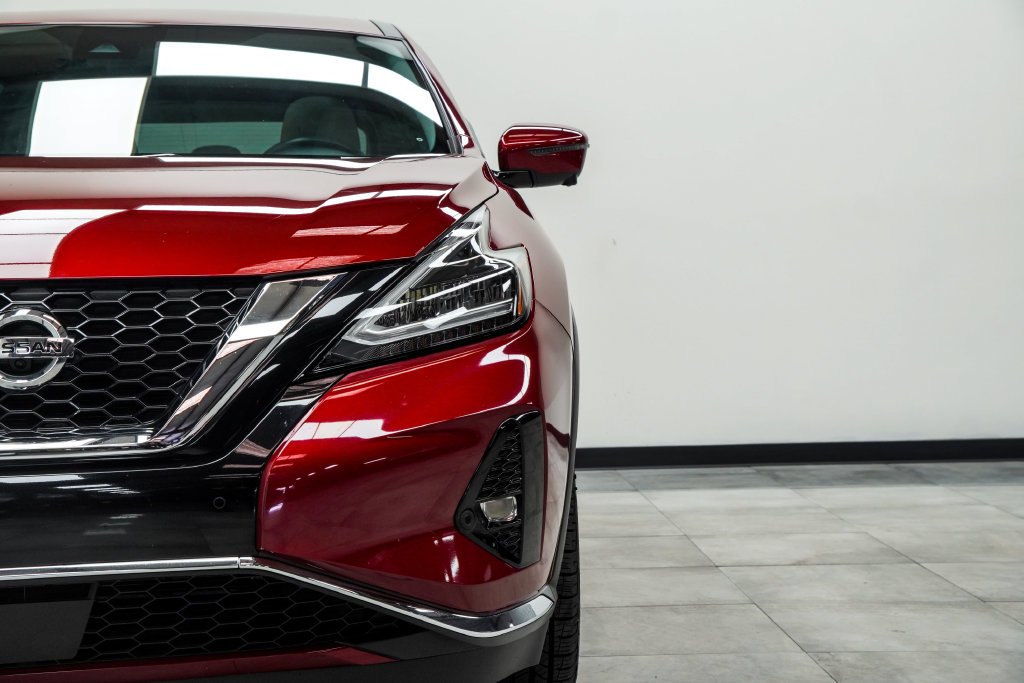 Used 2021 Red Nissan SV image 5