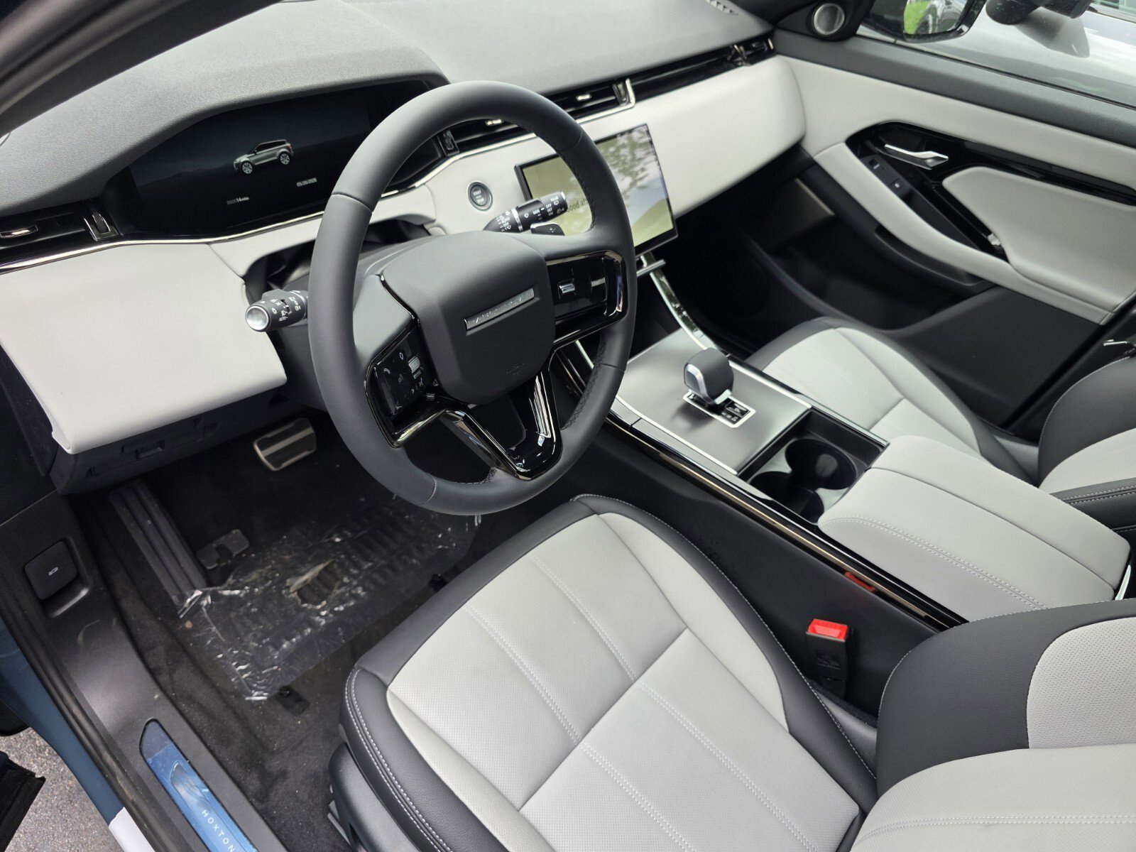New 2026 Tribeca Blue Land Rover Hoxton Edition image 11