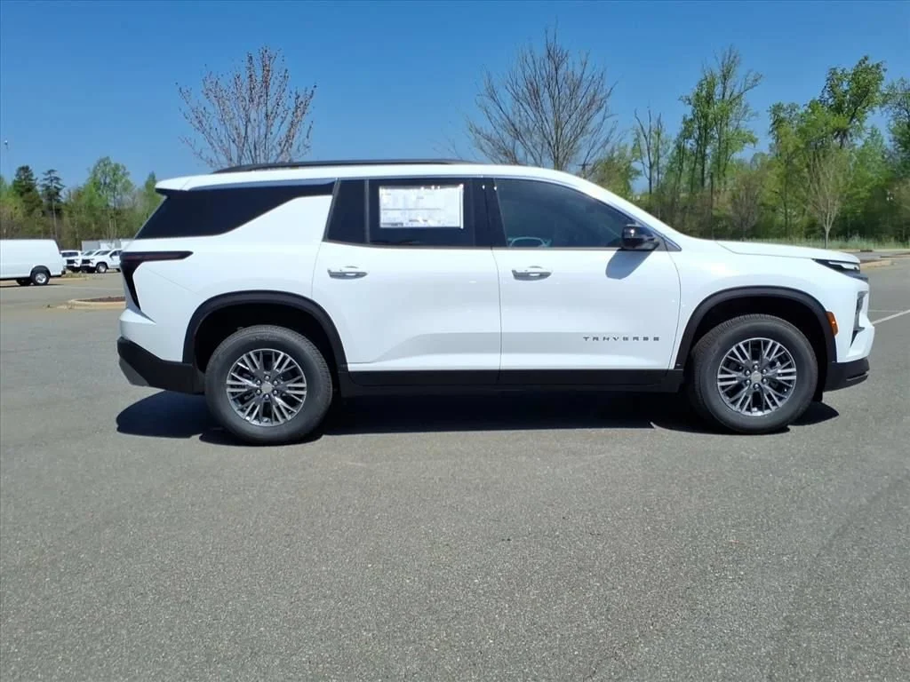 New 2026 Summit White Chevrolet LT image 24