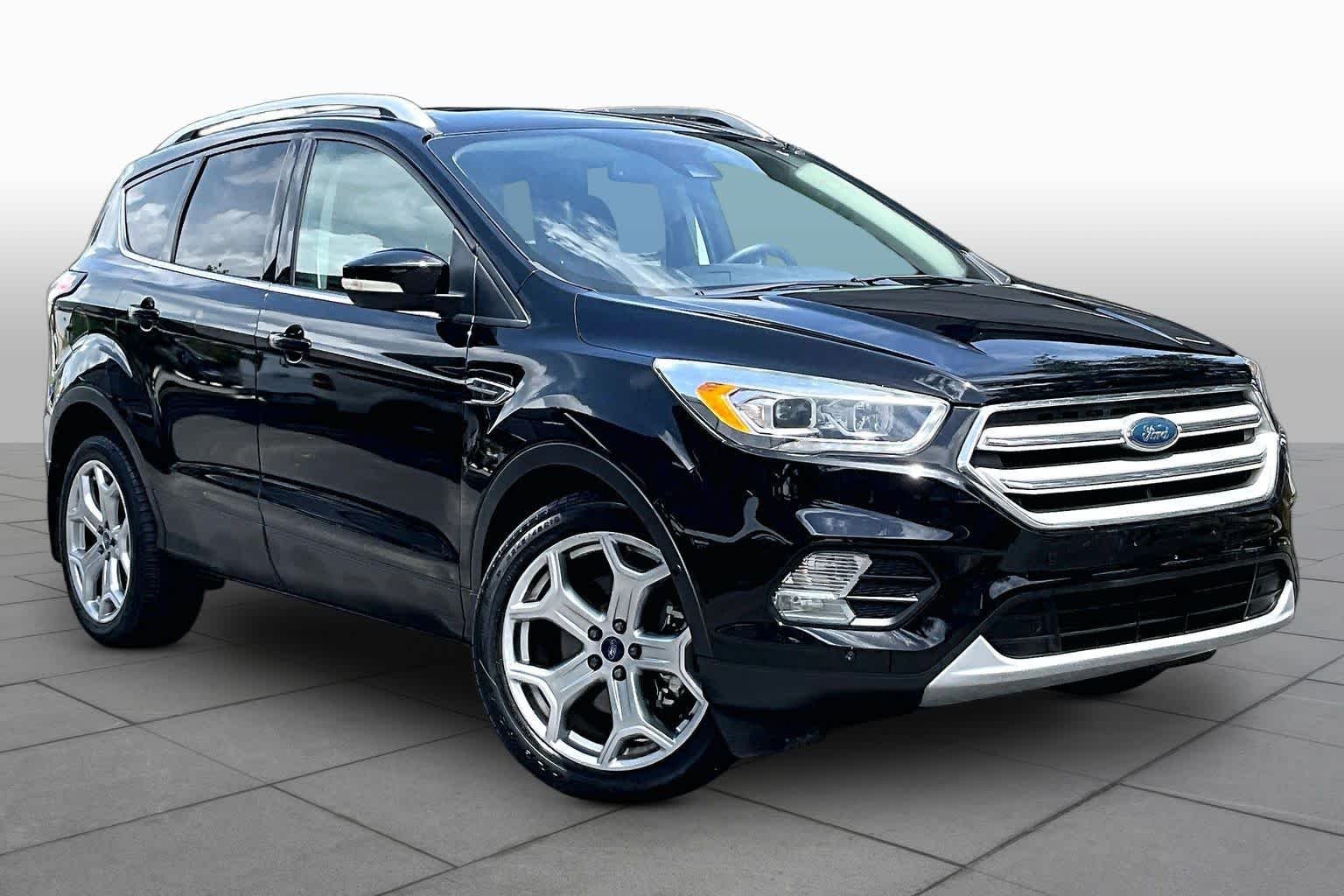 Pre-Owned 2017 Ford Escape Titanium
