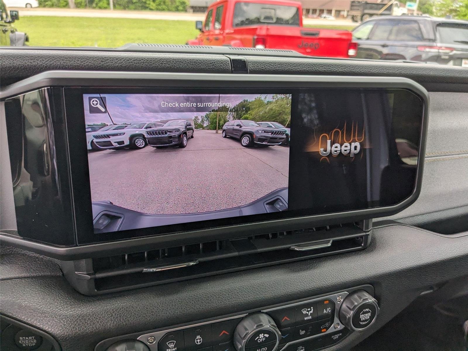 2025 Jeep Gladiator Willys - Photo 15