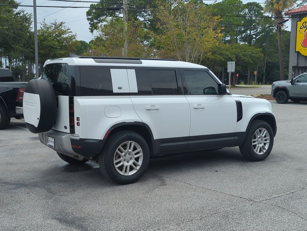 Used 2022  Land Rover S image 6