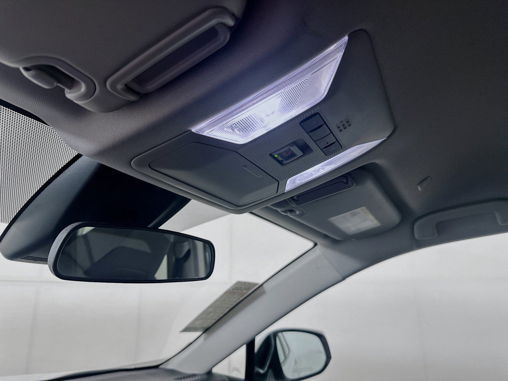 Used 2023 Ice Toyota XLE image 18