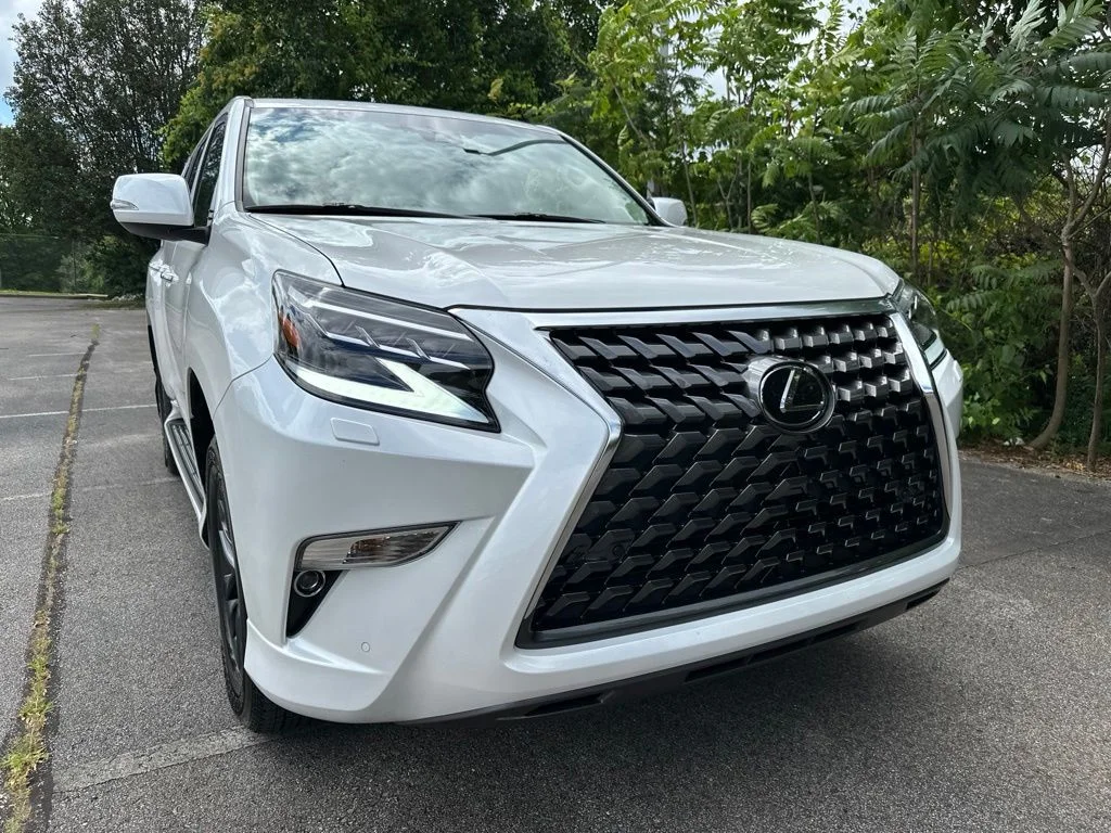 Used 2023 White Lexus 460 image 1