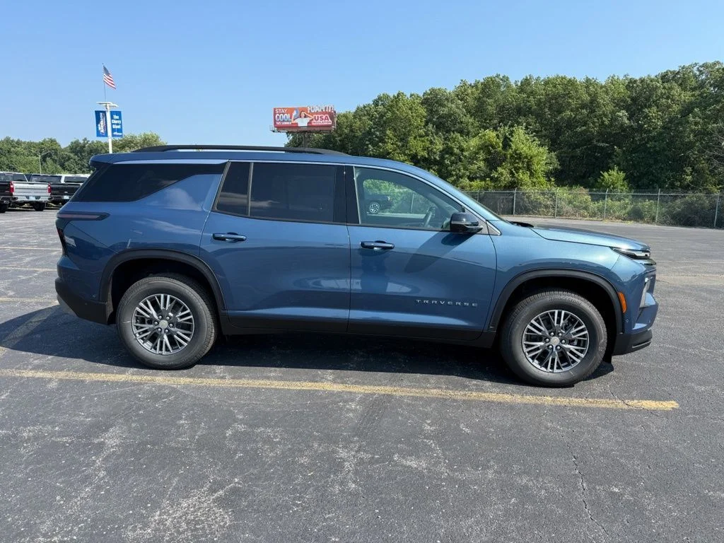 2026 Chevrolet Traverse LT - Photo 2