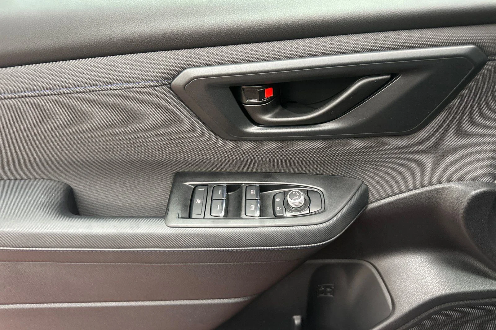 New 2026 ICE SILVER METALLIC Subaru Premium Hybrid image 12