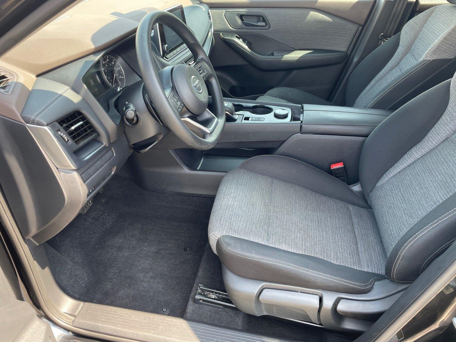 Used 2021 Super Black Nissan S image 9