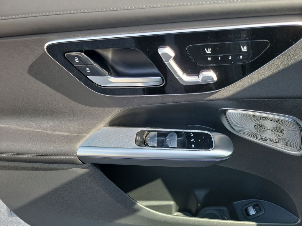 New 2027 MANUFAKTUR Alpine Grey Mercedes-Benz GLC 300 image 16