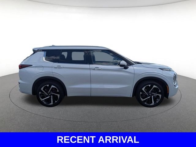 Used 2024  Mitsubishi SEL image 11