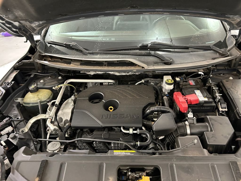 Used 2021 Gray Nissan SL image 21