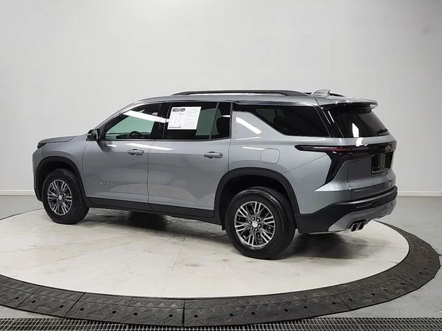 Used 2025 Gray Chevrolet LT image 5
