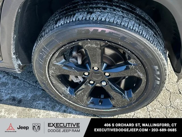 Used 2023 Black Jeep Altitude X image 7