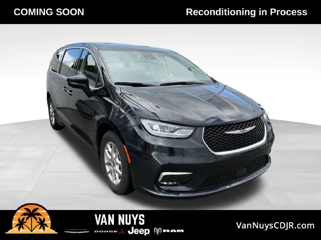 2024 Chrysler Pacifica Touring L