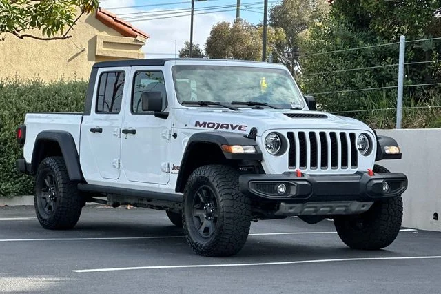 Used 2021 White Jeep Mojave image 7