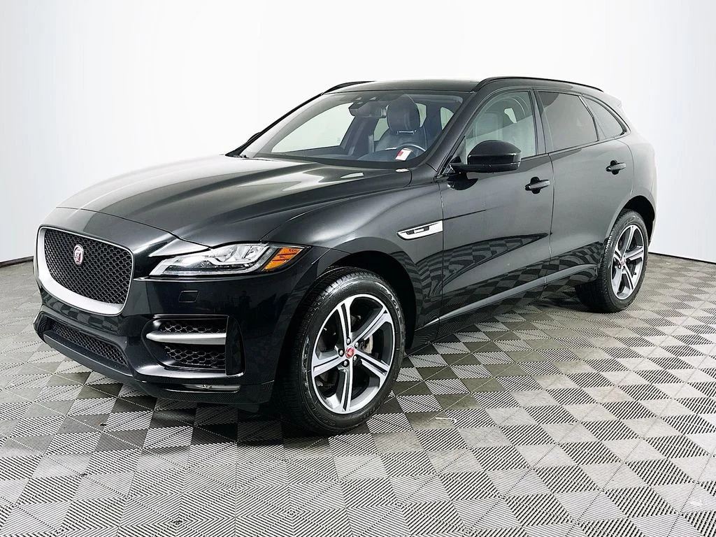 2018 Jaguar F-PACE 25t R-Sport AWD's photo
