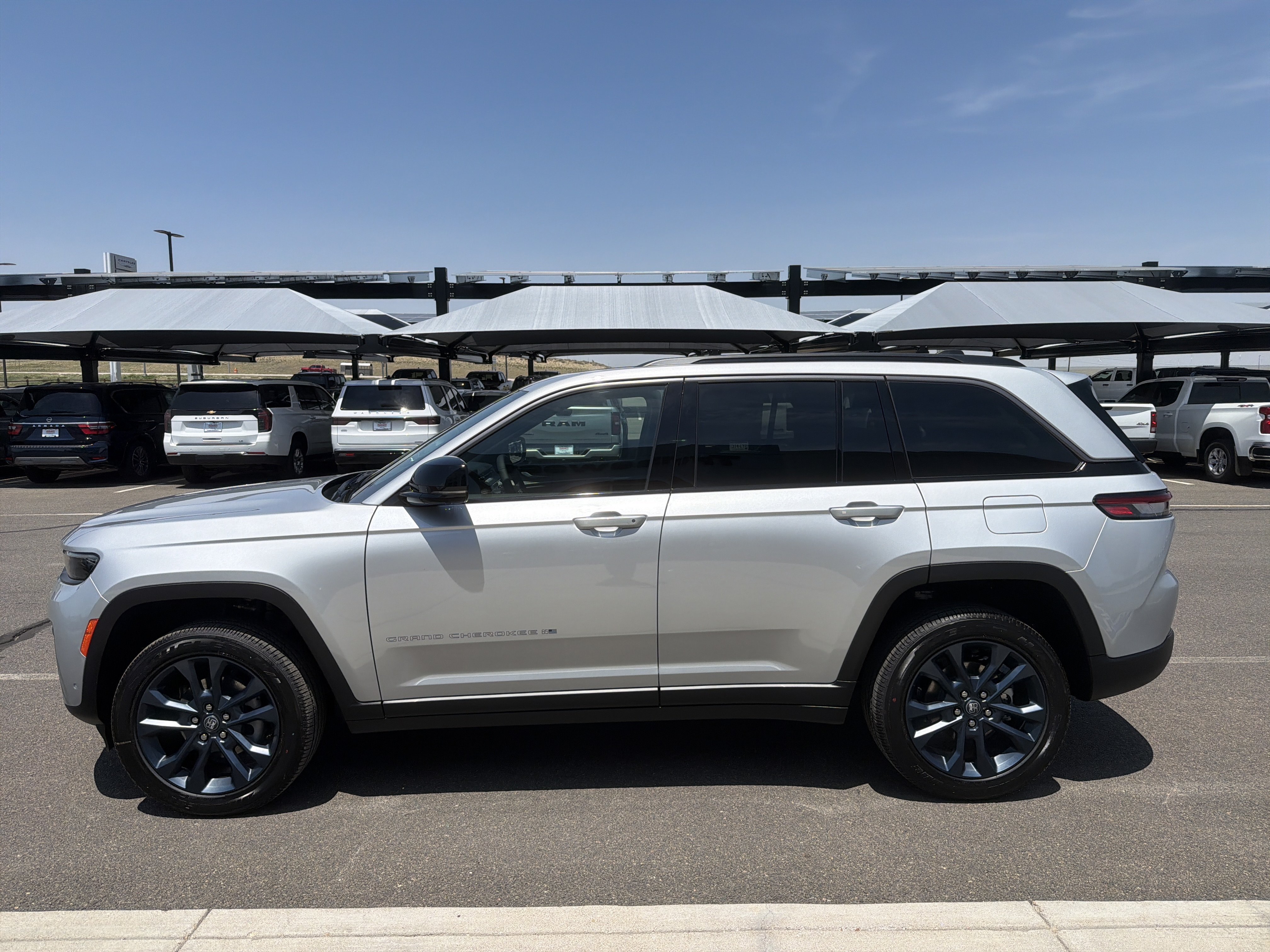 New 2026 Silver Zynith Exterior Paint Jeep 85th Anniversary Edition image 5